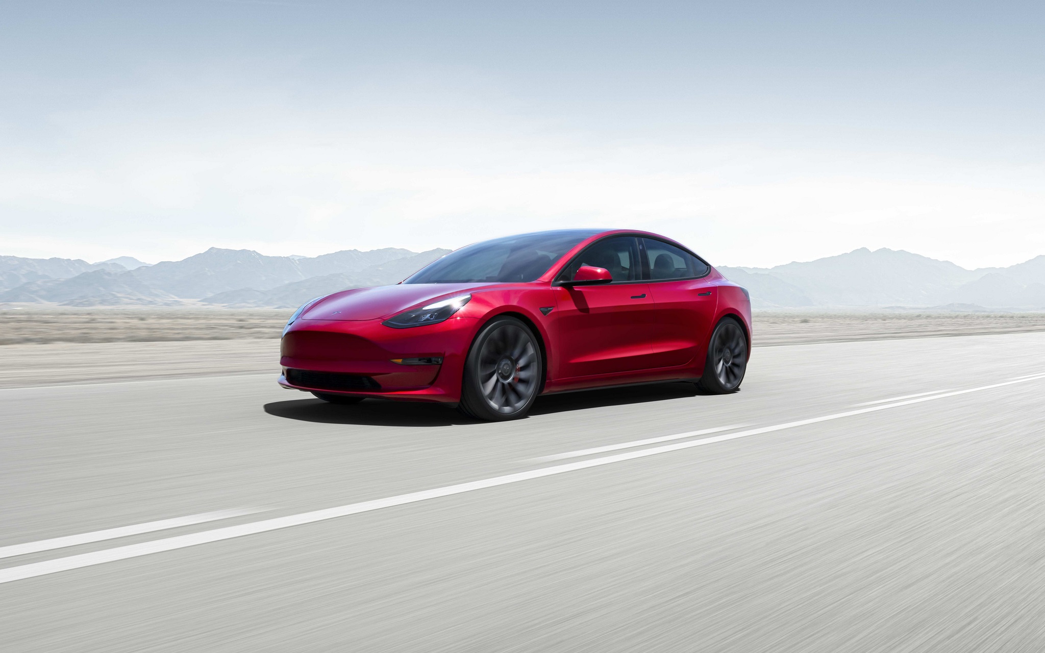 Elektrikli otomobil Tesla, Türkiye lansmanı için gün sayıyor