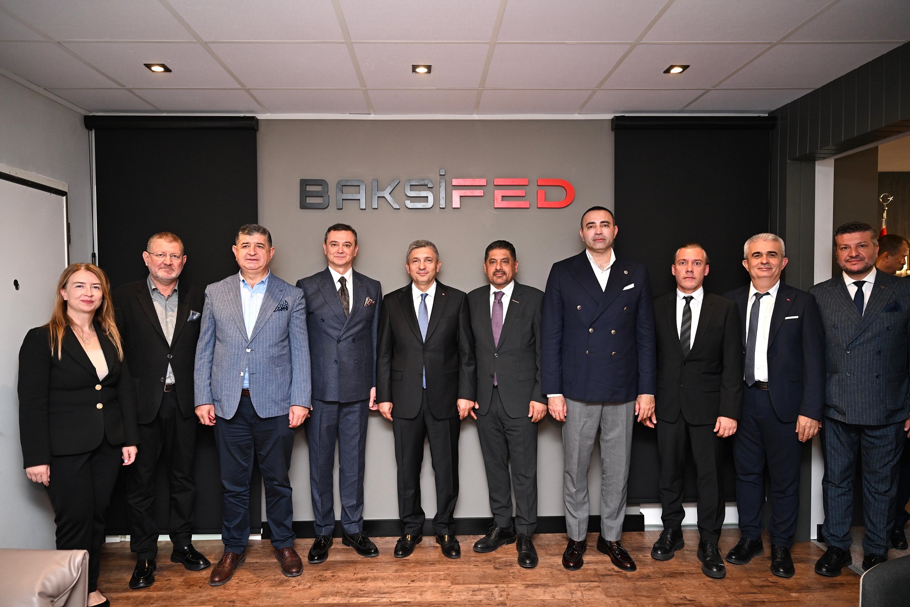 Batı Akdeniz iş dünyası BAKSİFED’in yeni merkezinde buluştu